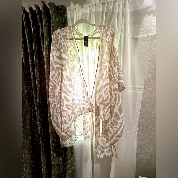 NEW Vince Beach Cameo With Matching Hat In Animal Print - Picture 2 of 7